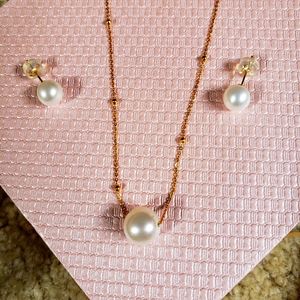 18K 750 gold pearl necklace earring set